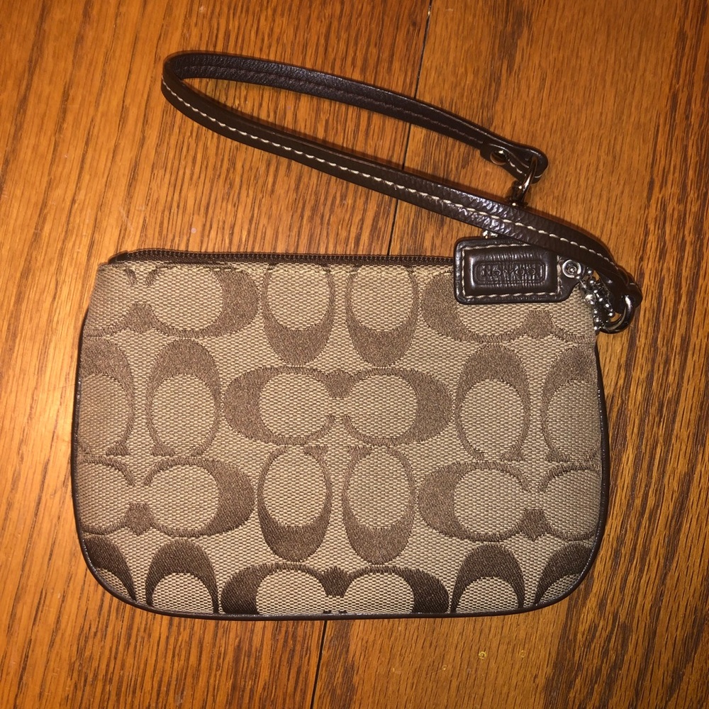 Coach wristlet - Picture 2 of 4